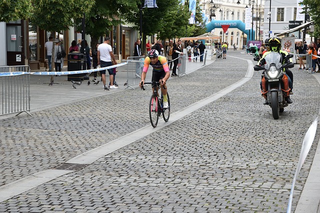 步深化的重 步深化的重